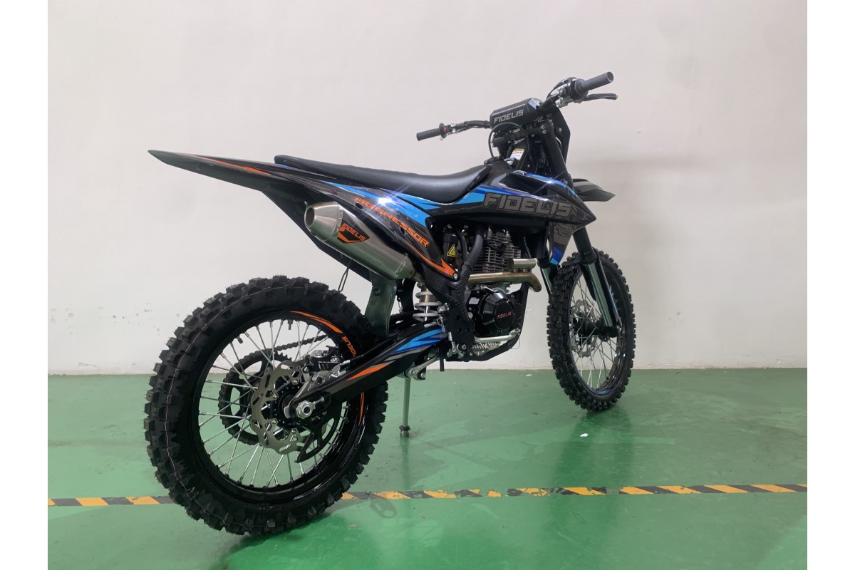 fidelis-moto-aggressor-8-1200x800